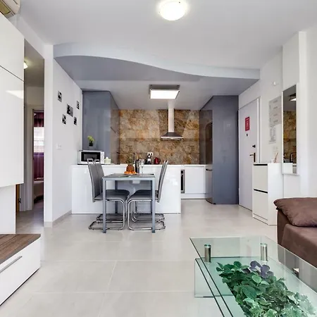 La Zenia Sabrina Apartment 5